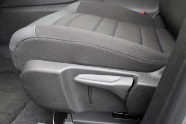 Citroën C5 Aircross 1.6 Plug-in 225PK Hybrid FEEL | 18" LICHTMETALEN VELGEN | NAVIGATIE | APPLE CARPLAY/ANDROID AUTO | ACHTERUITRIJ CAMERA | CLIMATE CONTROL | DAB+ RADIO | KEYLESS ENTRY/START | ADAPTIVE CRUISE CONTROL |
