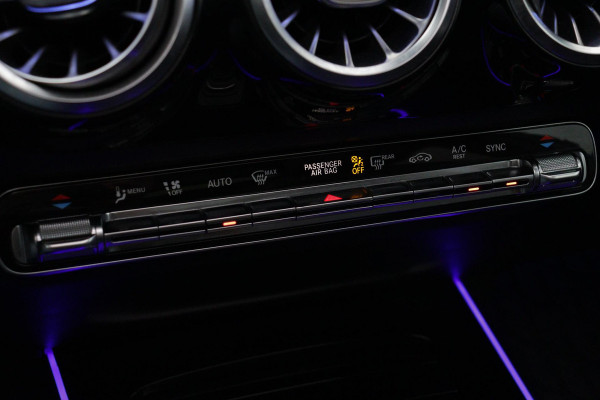 Mercedes-Benz GLA 200 Business Solution AMG | VOL!! | Dealer ond |PANO | TrekH | SFEER | AchterCam | Stoelverw | Stoelmem |