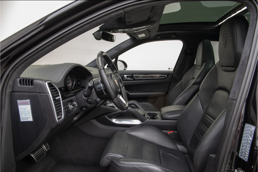 Porsche Cayenne 4.0 Turbo Pano, Burmester, Ceramic, Sportuitlaat, VOL 550 pk