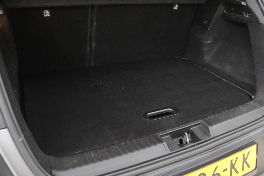 Renault Captur 1.0 TCe Zen | Trekhaak | Full LED | Cruise control | DAB | Airco | Bluetooth