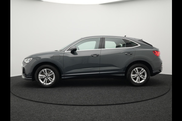 Audi Q3 Sportback 45 TFSI e Edition Plug in Hybrid Nano Grey Metallic 245pk PHEV | Navigatie | Adaptive Cruise | Trekhaak af Fabriek | Stoelverwarming | DAB | Climate Control | Virtual |