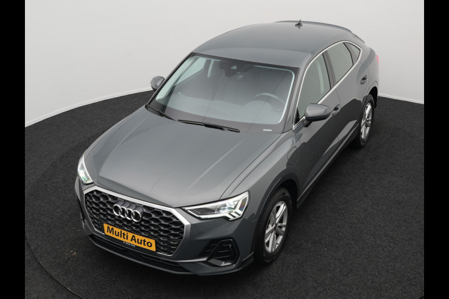 Audi Q3 Sportback 45 TFSI e Edition Plug in Hybrid Nano Grey Metallic 245pk PHEV | Navigatie | Adaptive Cruise | Trekhaak af Fabriek | Stoelverwarming | DAB | Climate Control | Virtual |