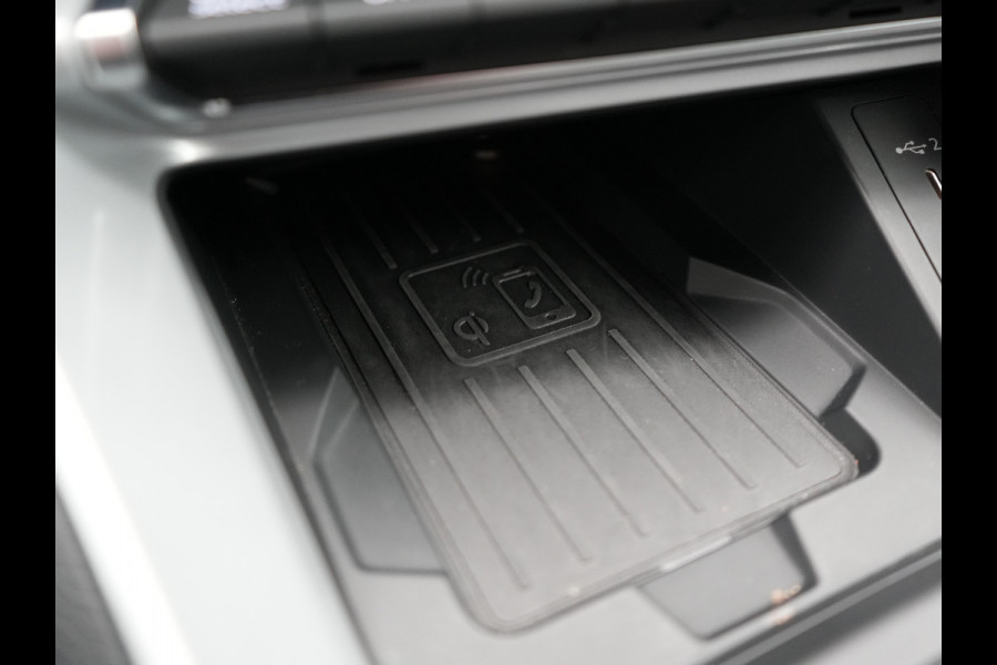 Audi Q3 Sportback 45 TFSI e Edition Plug in Hybrid Nano Grey Metallic 245pk PHEV | Navigatie | Adaptive Cruise | Trekhaak af Fabriek | Stoelverwarming | DAB | Climate Control | Virtual |