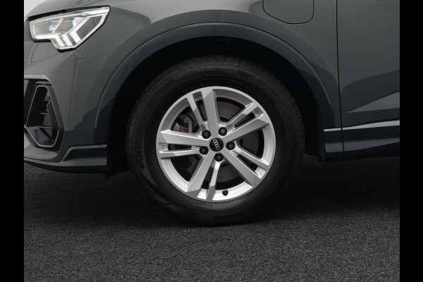 Audi Q3 Sportback 45 TFSI e Edition Plug in Hybrid Nano Grey Metallic 245pk PHEV | Navigatie | Adaptive Cruise | Trekhaak af Fabriek | Stoelverwarming | DAB | Climate Control | Virtual |