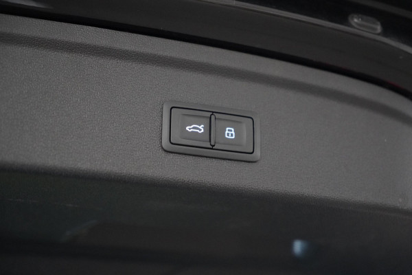 Audi A3 Sportback 40 TFSI e 3x S-line Elektr. S-stoelen|Dodehoek|Leder|AllSeasonNieuw|B&O