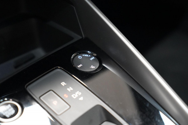 Audi A3 Sportback 40 TFSI e 3x S-line Elektr. S-stoelen|Dodehoek|Leder|AllSeasonNieuw|B&O