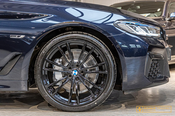BMW 5 Serie 530e|M-sport|20inch|Pano|H&K|Cam|Trekhaak|Dealer