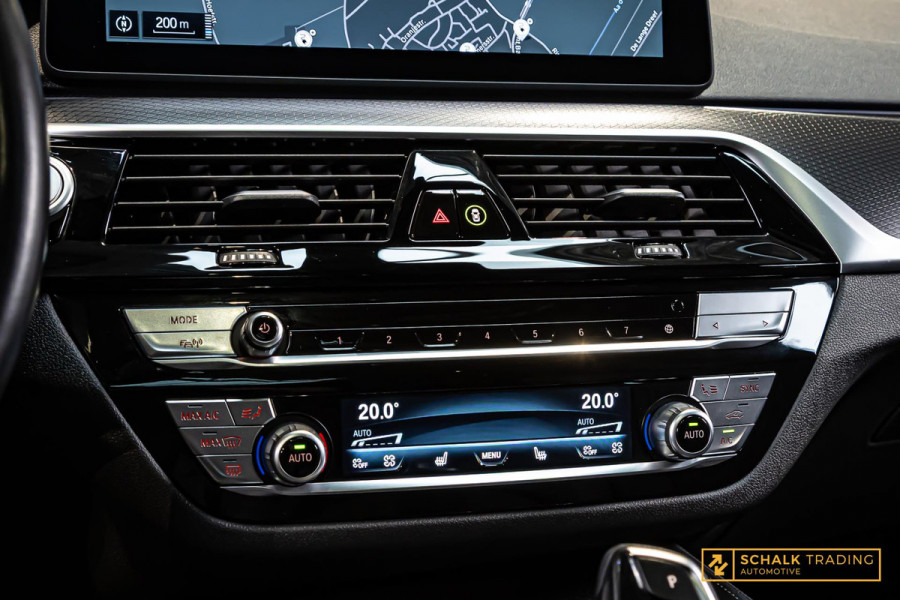 BMW 5 Serie 530e|M-sport|20inch|Pano|H&K|Cam|Trekhaak|Dealer