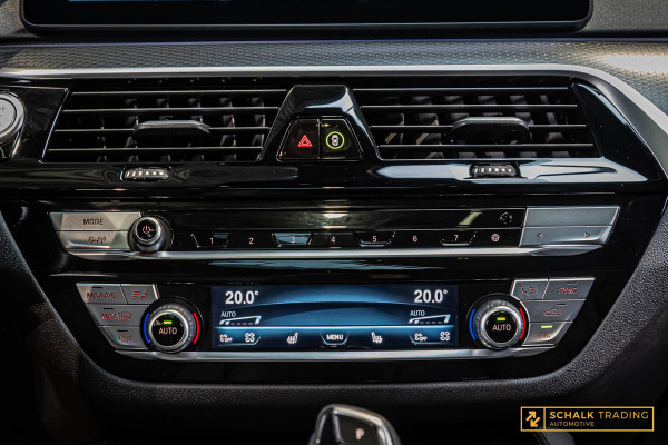 BMW 5 Serie 530e|M-sport|20inch|Pano|H&K|Cam|Trekhaak|Dealer