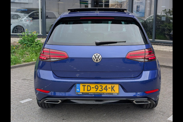 Volkswagen Golf 1.5 TSI Highline Business R / PANO / XENON