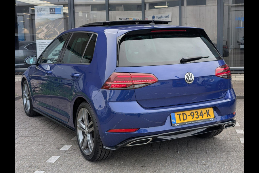 Volkswagen Golf 1.5 TSI Highline Business R / PANO / XENON