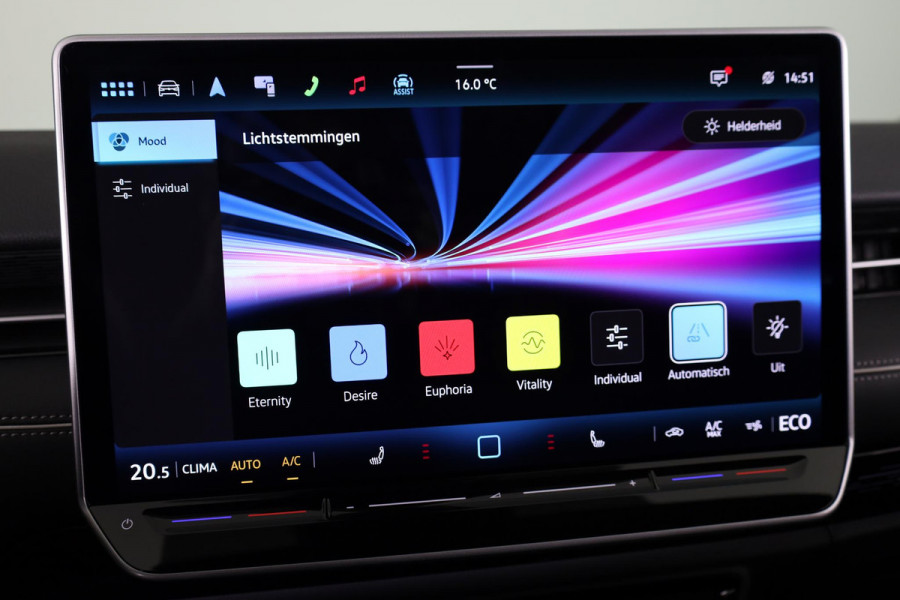 Volkswagen ID.7 Tourer Pro Business 77 kWh | Head-up display| Massage stoelen |  Led matrix | Achteruitrijcamera |