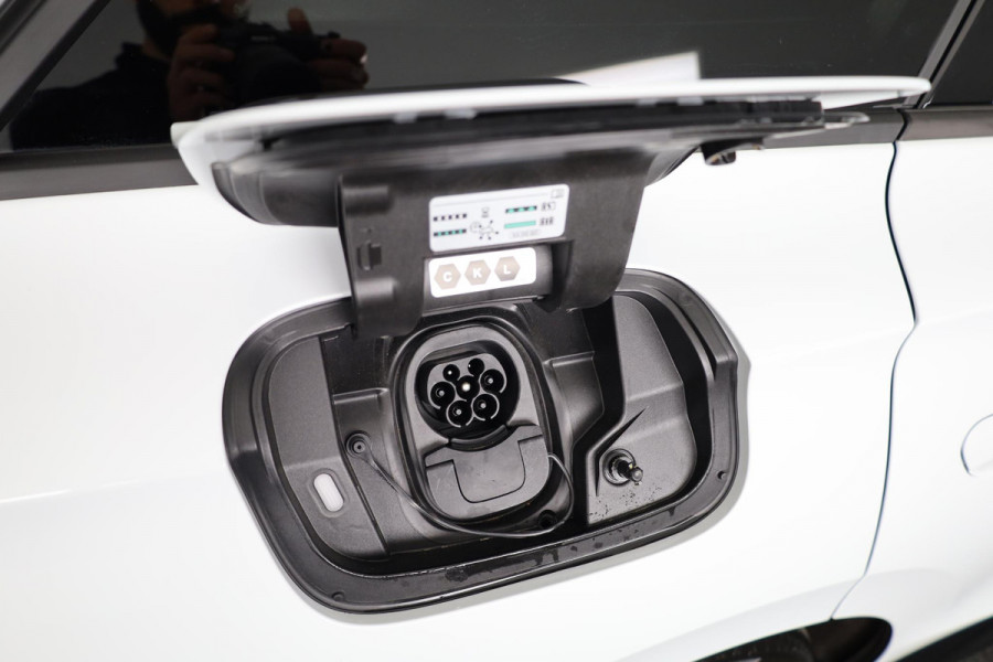 Volkswagen ID.7 Tourer Pro Business 77 kWh | Head-up display| Massage stoelen |  Led matrix | Achteruitrijcamera |