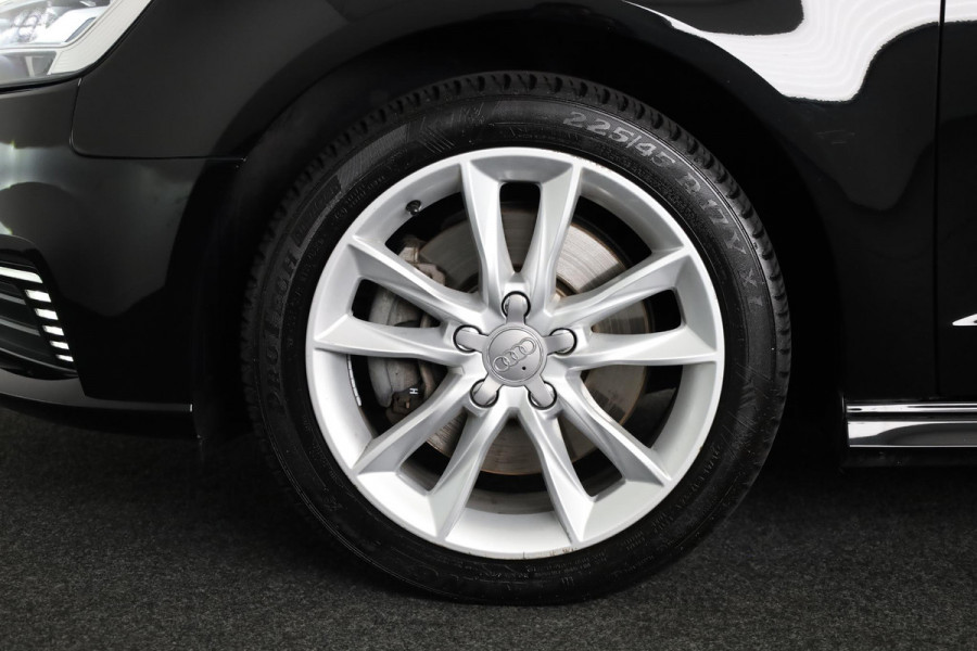 Audi A3 Sportback 40 e-tron Advance Sport 204pk Plug in Hybrid | Navigatie via App | Climatronic | Lichtmetalen velgen | S-line exterieur