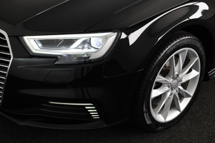Audi A3 Sportback 40 e-tron Advance Sport 204pk Plug in Hybrid | Navigatie via App | Climatronic | Lichtmetalen velgen | S-line exterieur