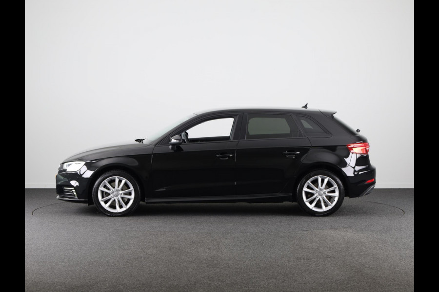 Audi A3 Sportback 40 e-tron Advance Sport 204pk Plug in Hybrid | Navigatie via App | Climatronic | Lichtmetalen velgen | S-line exterieur