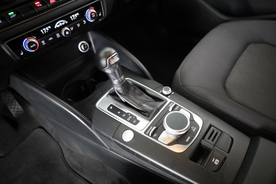 Audi A3 Sportback 40 e-tron Advance Sport 204pk Plug in Hybrid | Navigatie via App | Climatronic | Lichtmetalen velgen | S-line exterieur