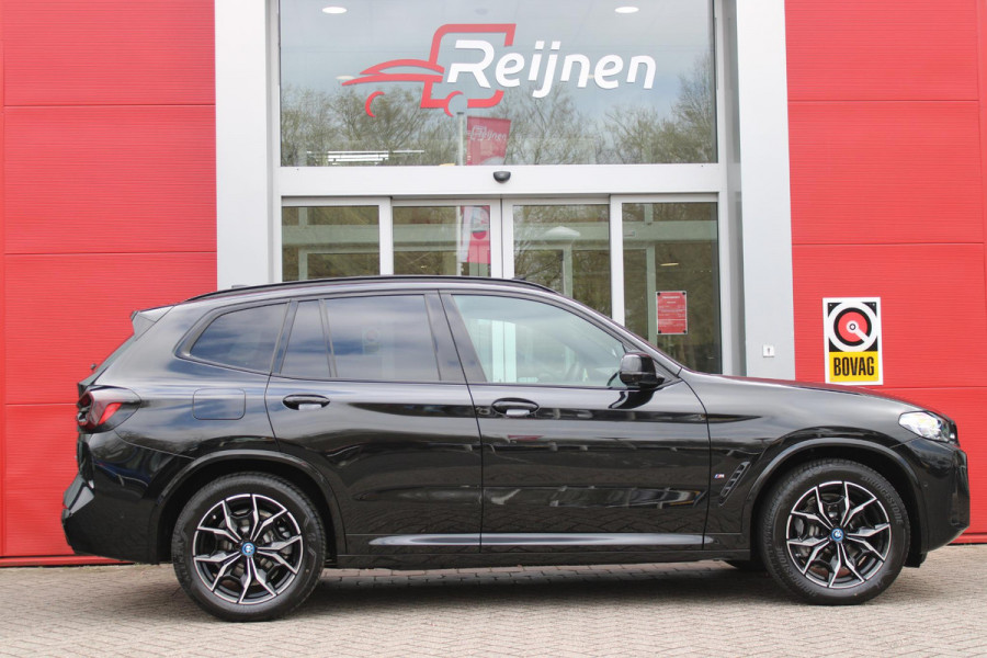 BMW X3 xDrive30e 293PK HIGH EXECUTIVE M-SPORT | PANORAMISCH SCHUIF/KANTEL DAK | ELEKTRISCH WEGKLAPBARE TREKHAAK | HEAD UP DISPLAY | VOLLEDIG LEDEREN BEKLDING | BMW ADAPTIEVE LED KOPLAMPEN | ELEKTRISCH BEDIENBARE VOORSTOELEN MET GEHEUGENFUNCTIE | STOEL VERWARMING | BMW COMFORT ACCESS PAKKET | ADAPTIVE CRUISE CONTROL (BMW RIJASSISTENT PAKKET) | DRAADLOZE TELEFOONLADER | RUITENSPROEIERS VERWARMBAAR | 360° CAMERA | AMBIENTE VERLICHTING | AUTOMATISCHE AIRCONDITIONING 3-ZONES | 19" LICHTMETALEN VELGEN M LAW Y-SPOKE M BICOLOUR | ELEKTRISCH BEDIENBARE ACHTERKLEP | DODEHOEK DETECTIE |