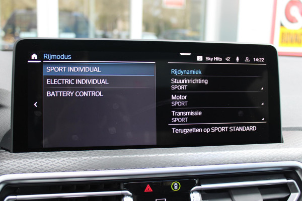 BMW X3 xDrive30e 293PK HIGH EXECUTIVE M-SPORT | PANORAMISCH SCHUIF/KANTEL DAK | ELEKTRISCH WEGKLAPBARE TREKHAAK | HEAD UP DISPLAY | VOLLEDIG LEDEREN BEKLDING | BMW ADAPTIEVE LED KOPLAMPEN | ELEKTRISCH BEDIENBARE VOORSTOELEN MET GEHEUGENFUNCTIE | STOEL VERWARMING | BMW COMFORT ACCESS PAKKET | ADAPTIVE CRUISE CONTROL (BMW RIJASSISTENT PAKKET) | DRAADLOZE TELEFOONLADER | RUITENSPROEIERS VERWARMBAAR | 360° CAMERA | AMBIENTE VERLICHTING | AUTOMATISCHE AIRCONDITIONING 3-ZONES | 19" LICHTMETALEN VELGEN M LAW Y-SPOKE M BICOLOUR | ELEKTRISCH BEDIENBARE ACHTERKLEP | DODEHOEK DETECTIE |