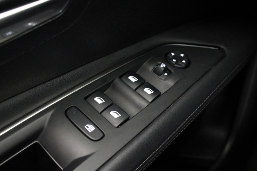 Peugeot 3008 1.2 PureTech Allure |Leder|Navi|Camera| *Pasen geopend!*