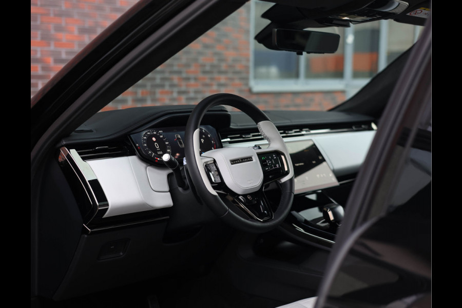 Land Rover Range Rover Sport P635 SV Edition One Obsidian Black