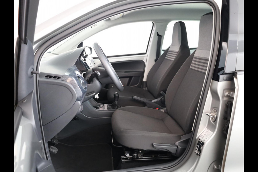 Volkswagen up! 1.0 Clima| Camera|  | Parkeersensoren achter|  Cruise control| |Verlengde garantie| Navigatie via App