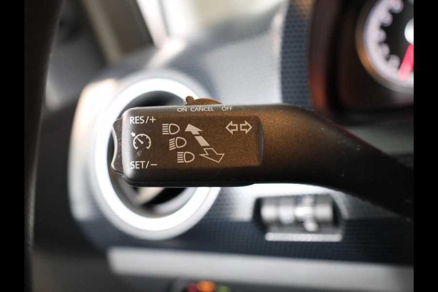 Volkswagen up! 1.0 Clima| Camera|  | Parkeersensoren achter|  Cruise control| |Verlengde garantie| Navigatie via App