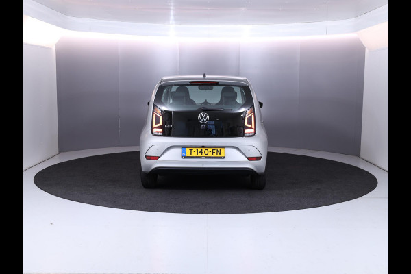 Volkswagen up! 1.0 Clima| Camera|  | Parkeersensoren achter|  Cruise control| |Verlengde garantie| Navigatie via App
