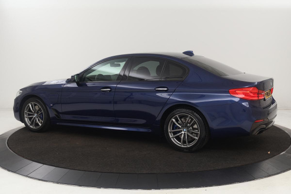 BMW 5 Serie 530e iPerformance M Sport | Stoelverwarming | Carplay | Alcantara | Camera | Sfeerverlichting | Adaptief LED | Navigatie | Sportstoelen