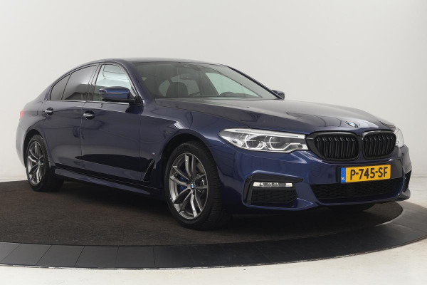 BMW 5 Serie 530e iPerformance M Sport | Stoelverwarming | Carplay | Alcantara | Camera | Sfeerverlichting | Adaptief LED | Navigatie | Sportstoelen