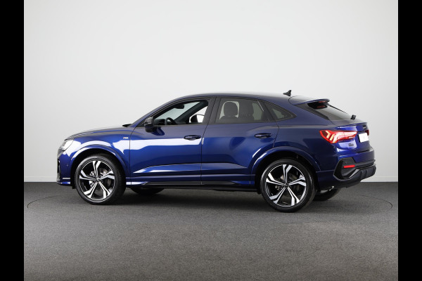 Audi Q3 Sportback 35 TFSI S Edition Competition leder interieur met rode stiksels, comfortsleutel, adaptive cruise control, verwarmbare voorstoelen, optiekpakket zwart plus