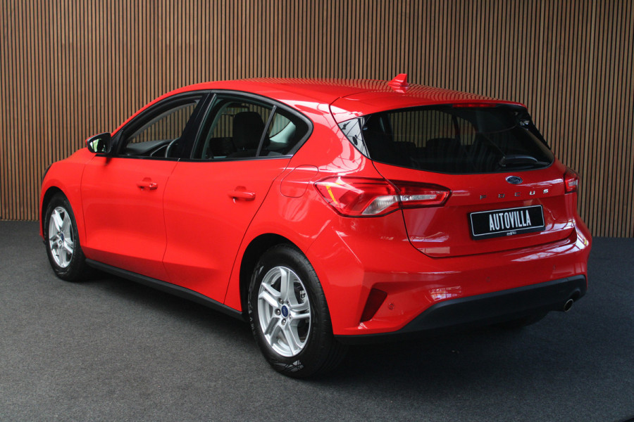 Ford Focus 1.5 EcoB. 150pk Aut. Navi Climate Stuurverwarming Stoelverwarming PDC LM velgen
