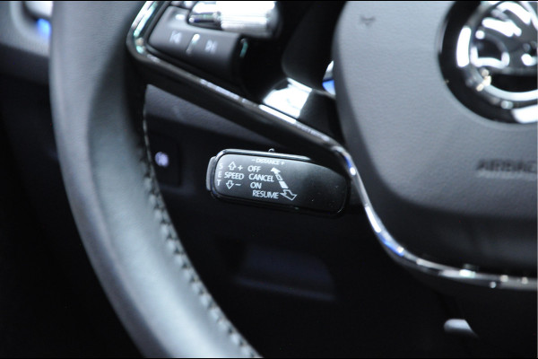 Škoda Octavia Combi 1.4 TSI iV PHEV Leder Memory Camera ACC Stuurverwarming Ambient Keyless Virtual Headup