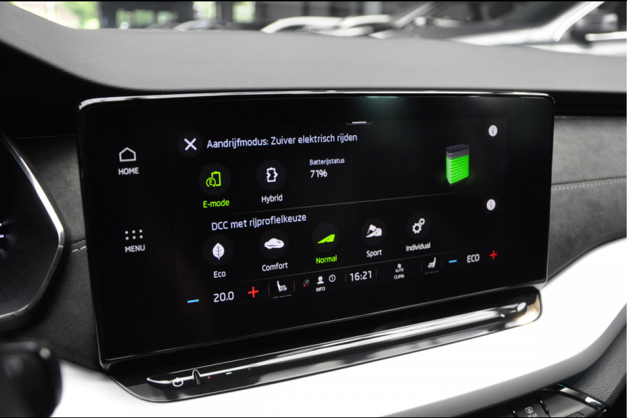 Škoda Octavia Combi 1.4 TSI iV PHEV Leder Memory Camera ACC Stuurverwarming Ambient Keyless Virtual Headup