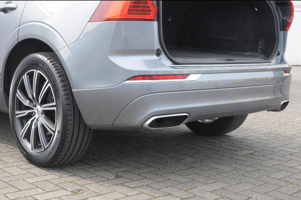 Volvo XC60 T5 250PK Automaat Inscription / Adaptieve cruise control / Trekhaak / Adaptieve koplampen / Parkeersensoren / Stoelverwarming / Lichtmetalen velgen / Keyless entry / Elektrische achterklep