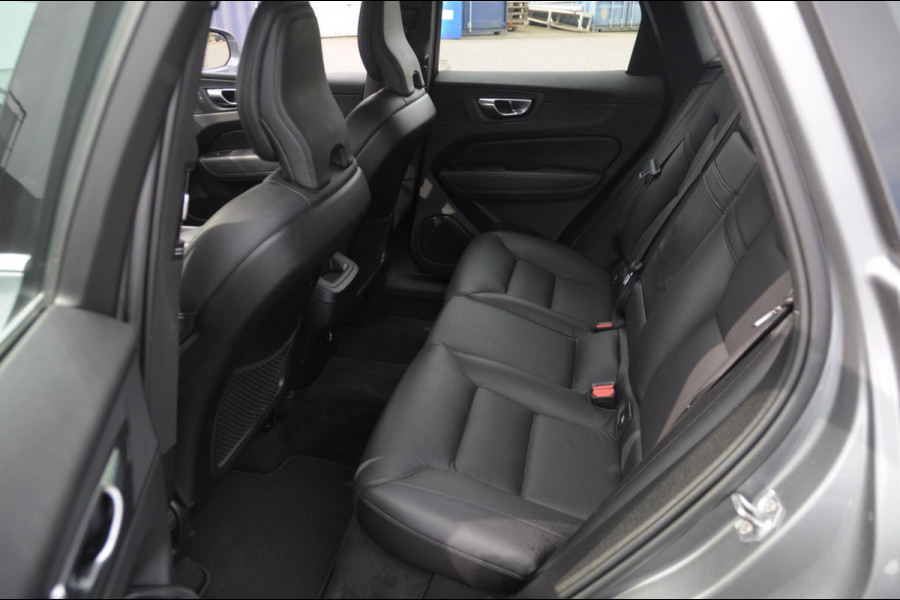 Volvo XC60 T5 250PK Automaat Inscription / Adaptieve cruise control / Trekhaak / Adaptieve koplampen / Parkeersensoren / Stoelverwarming / Lichtmetalen velgen / Keyless entry / Elektrische achterklep