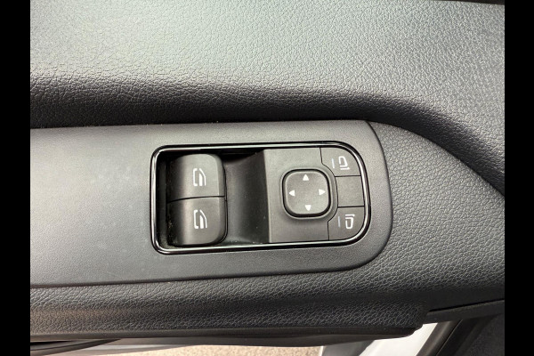 Mercedes-Benz Sprinter Automaat Dubbele Cabine / 6 persoons