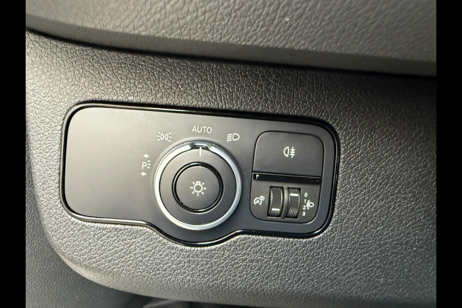 Mercedes-Benz Sprinter Automaat Dubbele Cabine / 6 persoons
