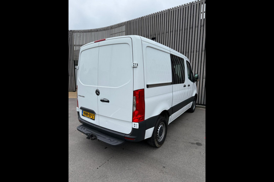 Mercedes-Benz Sprinter Automaat Dubbele Cabine / 6 persoons