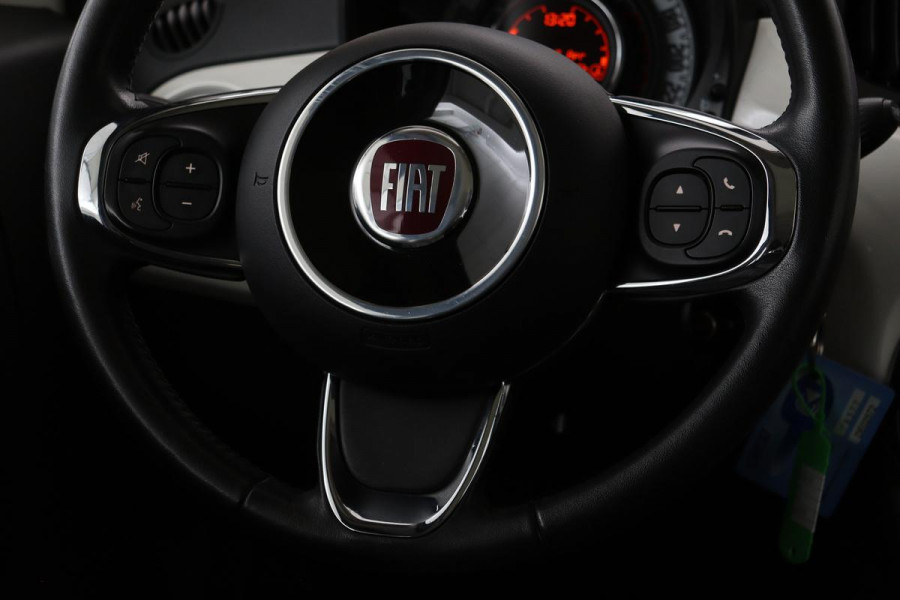 Fiat 500 0.9 TwinAir Turbo Lounge | Panoramadak | Climate control | Navigatie | Bluetooth