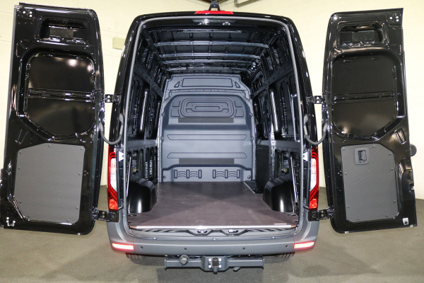 Mercedes-Benz Sprinter 319 CDI L2 H2 Airco Navigatie 3.5T Trekhaak 360 Graden Camera Adapt. Cruise