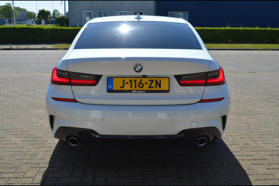 BMW 3-serie 2.0 260 pk M-Sport Edition / 19"M / Wit metallic