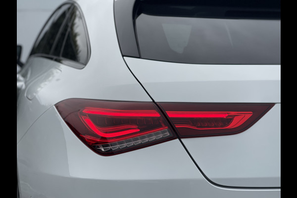 Mercedes-Benz CLA-Klasse Shooting Brake 200 AMG Line Edition | Pano | Parelmoer | CarPlay | Ambiente | Camera | LED | DAB+ | 19 inch