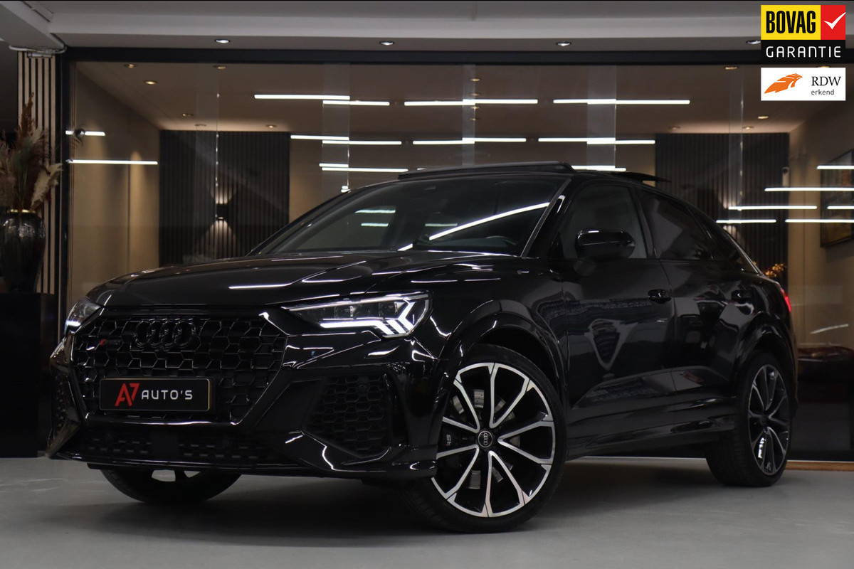 Audi RSQ3 Sportback TFSI RS Pano/Sonos/Camera/Carplay/RSStoelen/BOMVOL Audi RSQ3 Sportback TFSI RS Pano/Sonos/Camera/Carplay/RSStoelen/BOMVOL