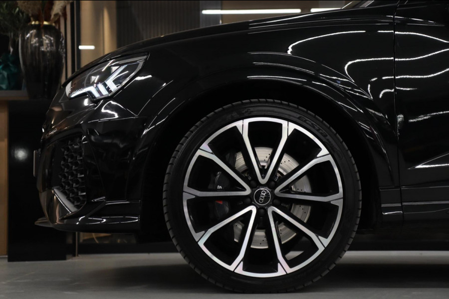Audi RSQ3 Sportback TFSI RS Pano/Sonos/Camera/Carplay/RSStoelen/BOMVOL