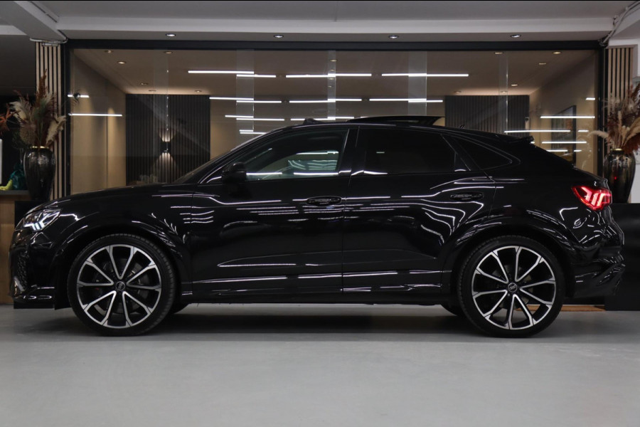 Audi RSQ3 Sportback TFSI RS Pano/Sonos/Camera/Carplay/RSStoelen/BOMVOL