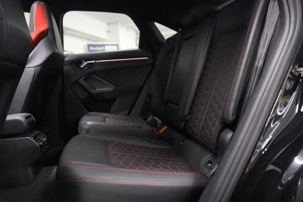 Audi RSQ3 Sportback TFSI RS Pano/Sonos/Camera/Carplay/RSStoelen/BOMVOL