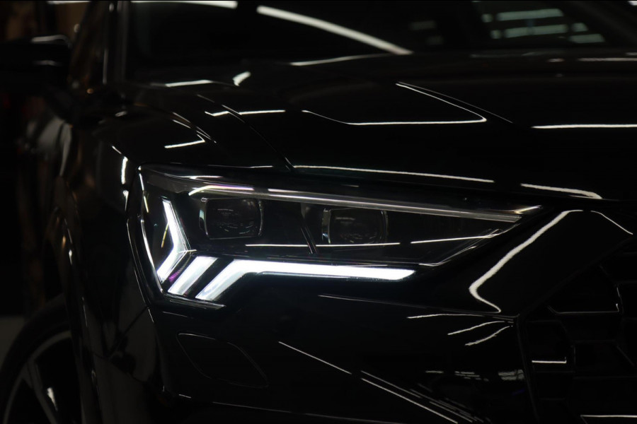 Audi RSQ3 Sportback TFSI RS Pano/Sonos/Camera/Carplay/RSStoelen/BOMVOL