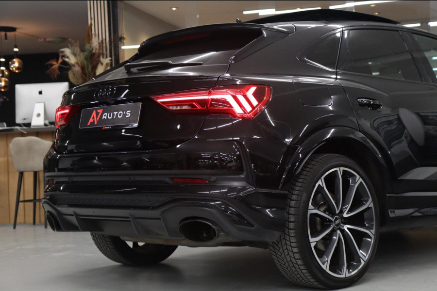 Audi RSQ3 Sportback TFSI RS Pano/Sonos/Camera/Carplay/RSStoelen/BOMVOL
