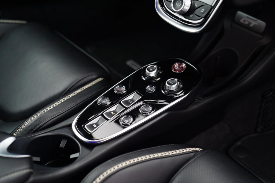McLaren GT 4.0 V8 | Lift | Panorama | Vleugeldeur | Bowers&Wilkins | Dealer Onderhouden | Keramisch | Launch | SoftClose | 620PK